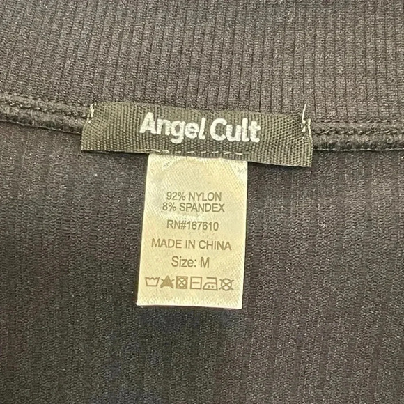 NWOT Angel Cult Black Ribbed Short Sleeve Yoga Crop Top with Zipper Size M - Picture 6 of 6